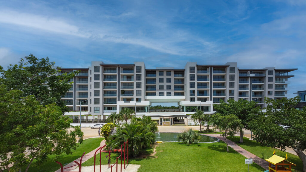 Desarrollo en Cancún - Av. Huayacán - foto 5