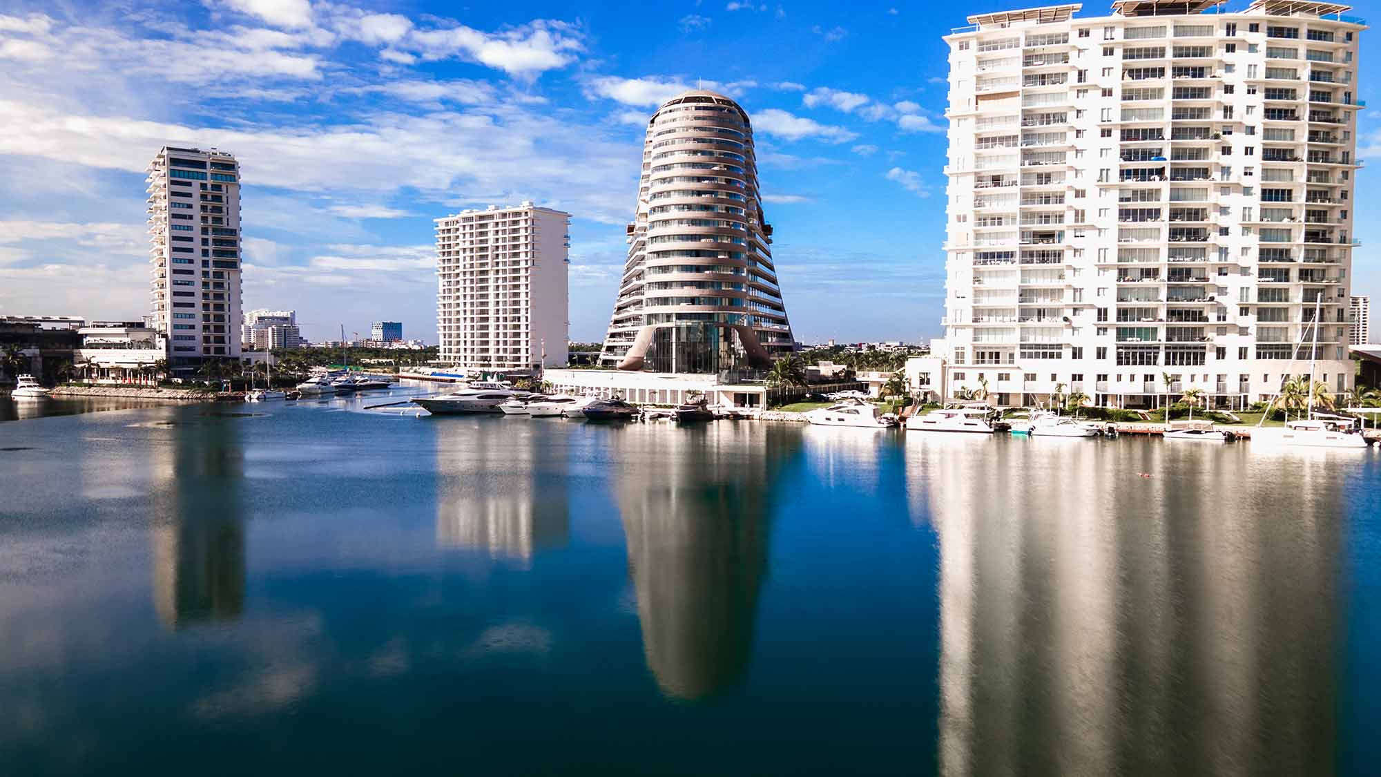 Desarrollo en Cancún - Puerto Cancún - foto 4